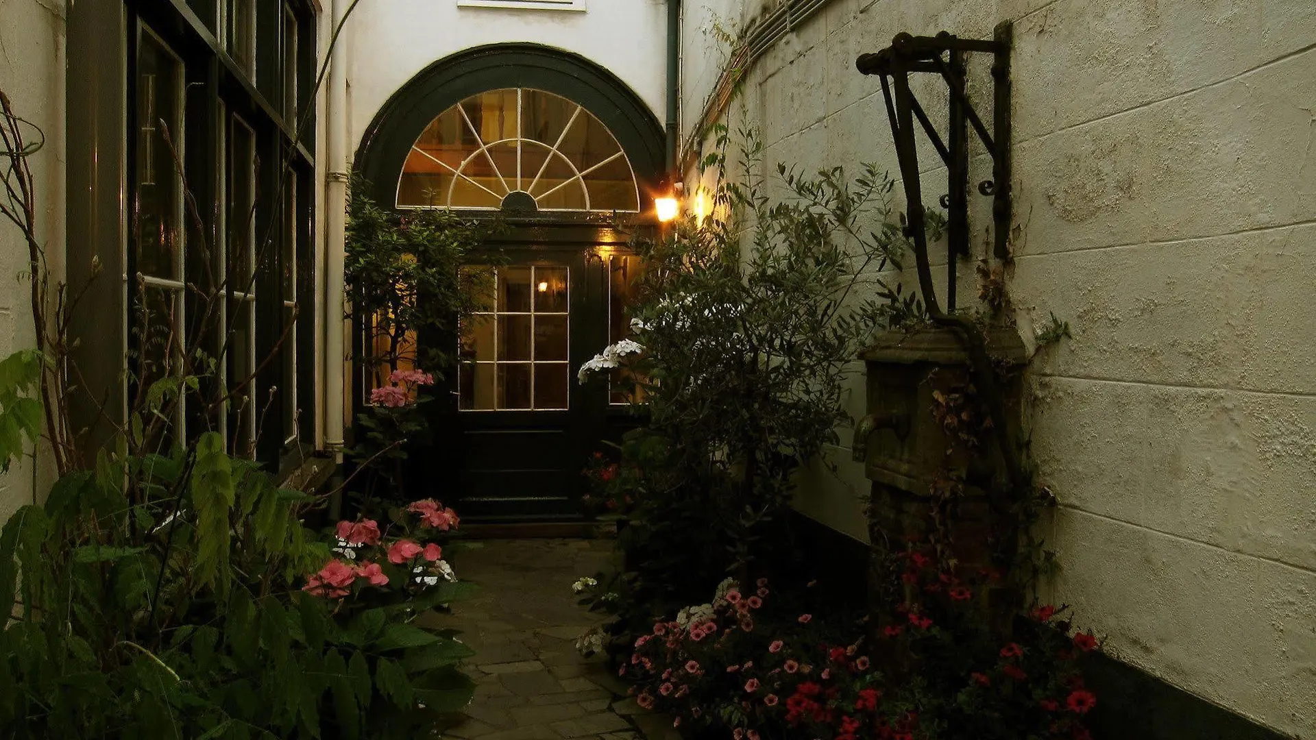 B&B De Koning Van Spanje Antwerpia Belgia